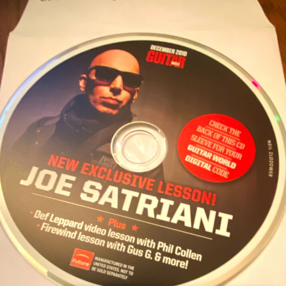Guitar World Dec 2010 CD ROM Guitar Lessons Joe Satriani + Def Leppard